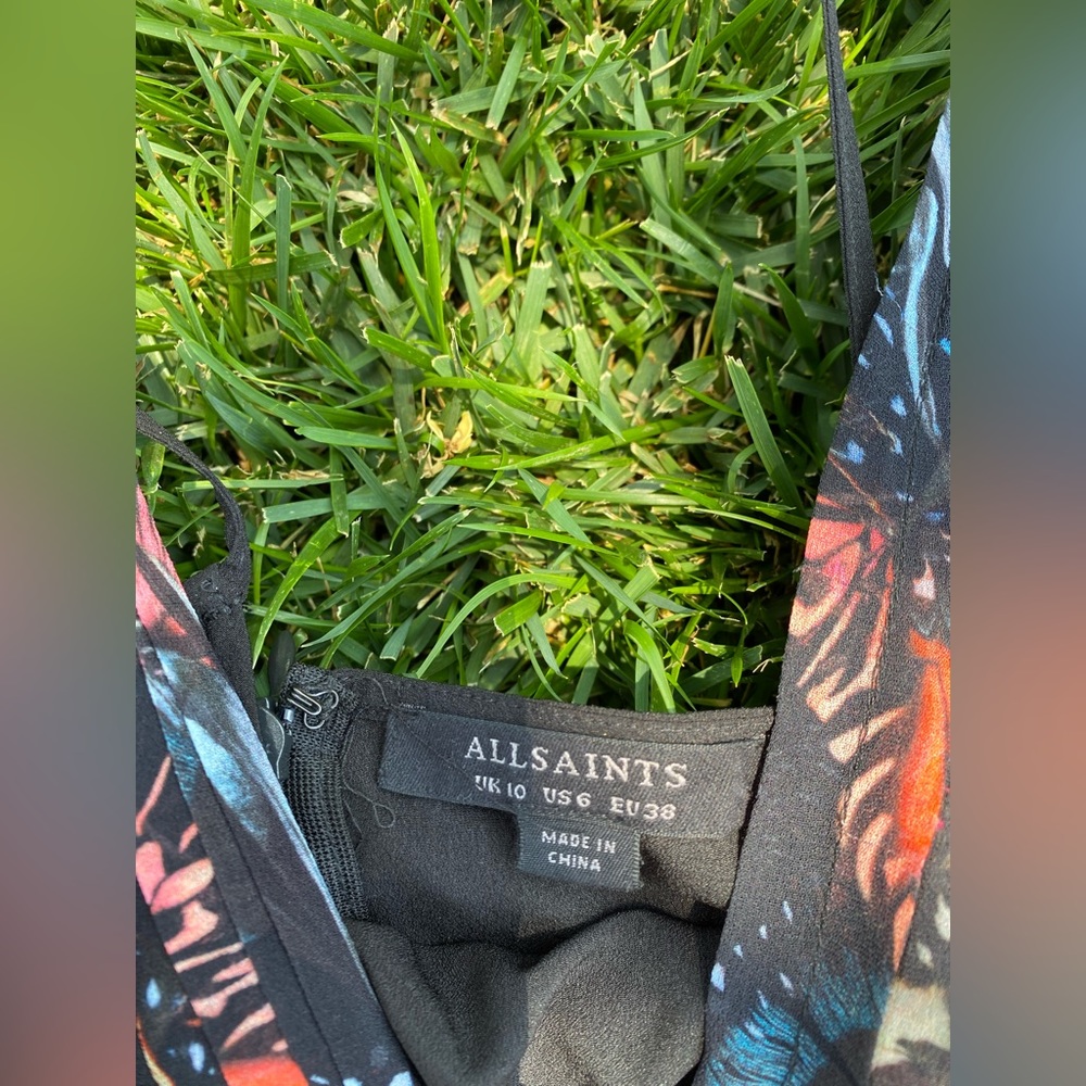 Dress - Picture 3 of 4